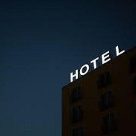 Hotel Sandesh Palace โลนาวาลา ภายนอก รูปภาพ